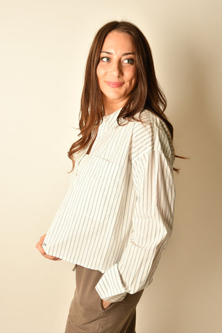 FAVORITE STRIPE BUTTON UP