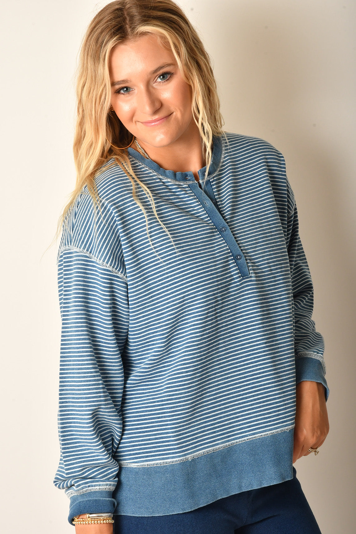 APOLLO STRIPED SWEATSHIRT