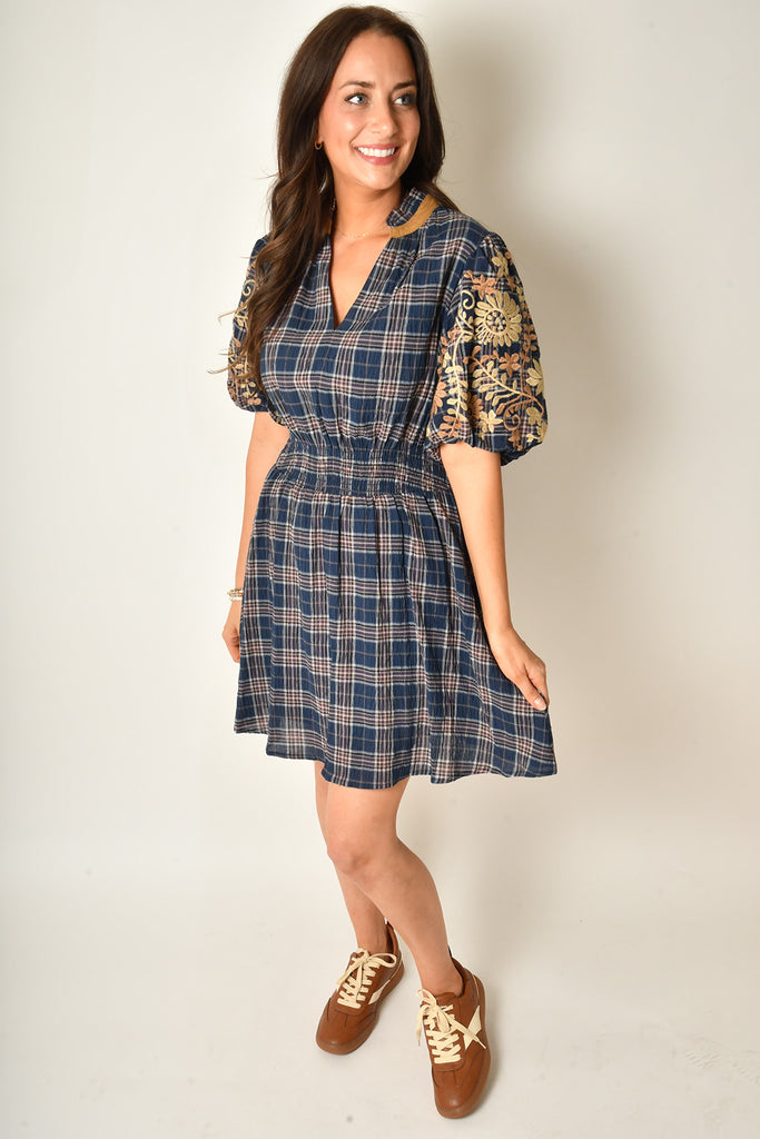 EMB PUFF SLEEVE GINGHAM DRESS