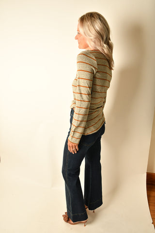 BOATNECK TWIST TOP