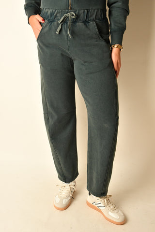BARREL LEG SWEATPANT