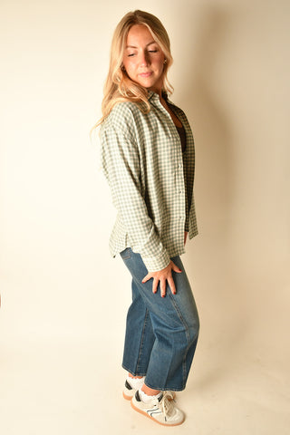 RIVER PLAID BUTTON UP