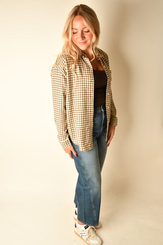 RIVER PLAID BUTTON UP