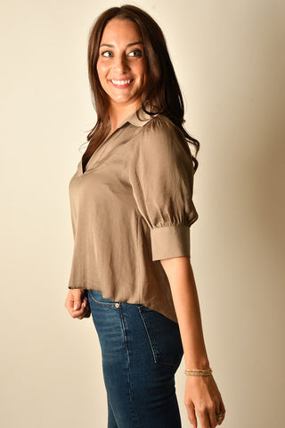 ELOWEN HI LOW BUBBLE HEM BLOUSE