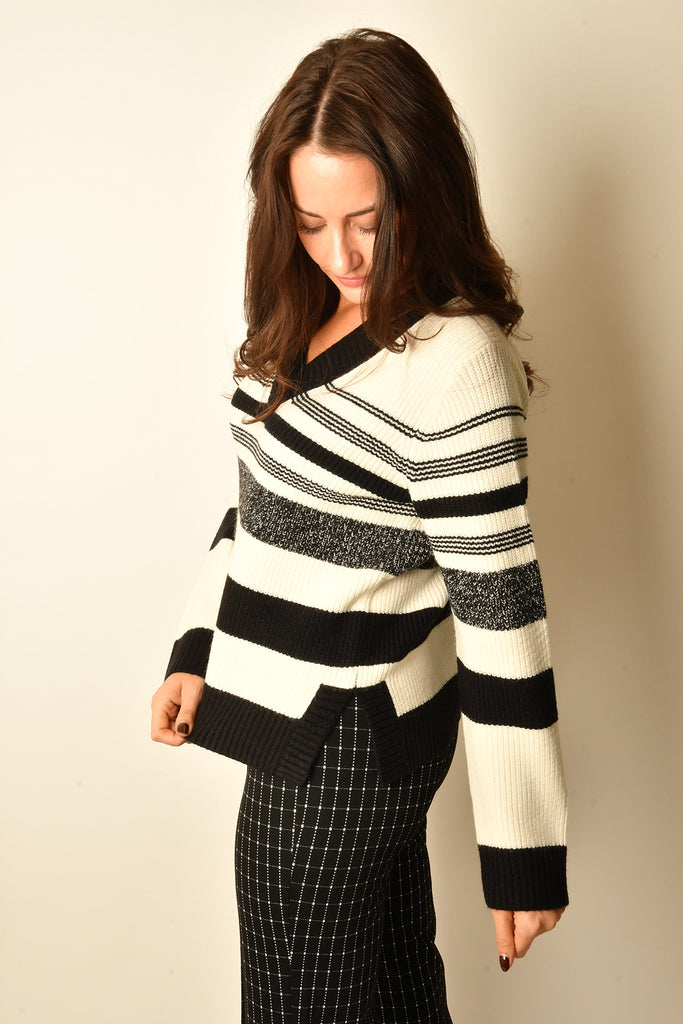 MELANGE STRIPE V-NECK SWEATER