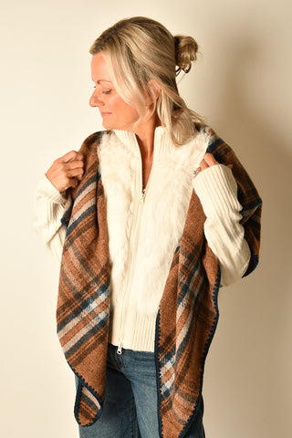 PLAID TRIANGLE SHAWL