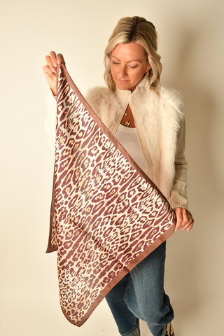 WILD ELEGANCE PRINT SATIN SCARF